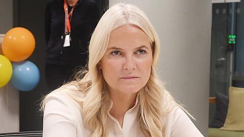 Mette-Marit von Norwegen leidet seit Jahren an einer chronischen Lungenkrankheit. Nun ist sie auch noch zum zweiten Mal mit Corona infiziert.