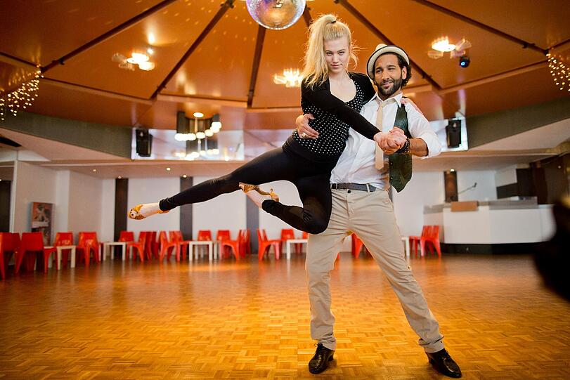Mehr Bilder von Larissa bei "Let's Dance".
