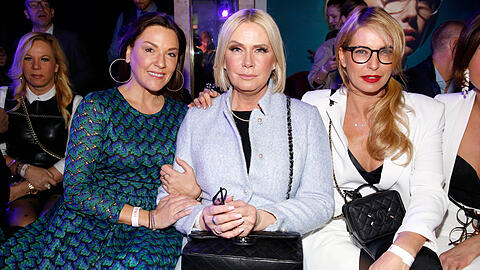 Einst dick befreundet, heute ist das Tischtuch zerschnitten: Simone Ballack, Claudia Effenberg und Giulia Siegel.