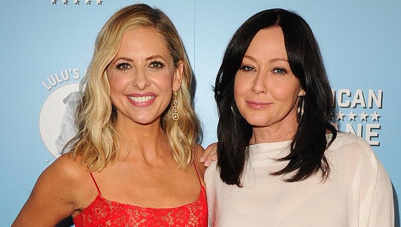 Sarah Michelle Gellar (li.) und Shannen Doherty, hier auf einem Foto von 2019, waren jahrzehntelang eng befreundet.