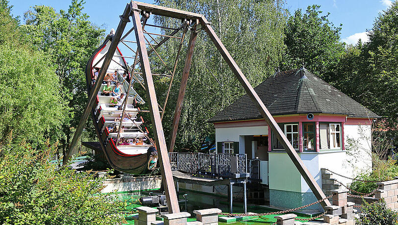 Schaukelschiff.