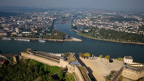 Die Leiche der Frau wurde unterhalb der Festung gefunden. (Symbolbild)