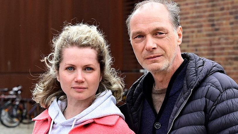 Cornelia Gröschel und Martin Brambach sind über die Dresdner-"Tatort"-Zwangspause bestürzt. Cornelia Gröschel und Martin Brambach sind über die Dresdner-"Tatort"-Zwangspause bestürzt.