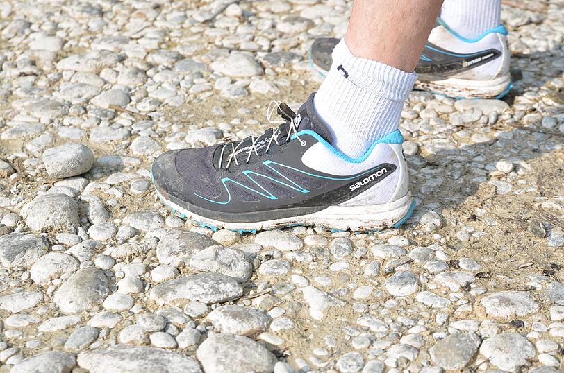 Ein Laufschuh auch für intensives Training: Der Sense Mantra von Salomon.