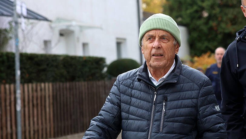 Fredi Heiß auf dem Weg ins Grünwalder Stadion. Nach seinem 85. Geburtstag am Freitag geht es am Samstag nach Giesing zum Löwen-Spiel gegen Schweinfurt.