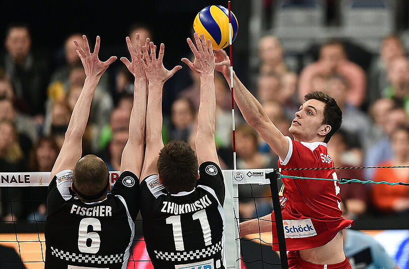 David Sossenheimer in einem Spiel für den TV Bühl gegen den deutschen Volleyball-Meister von den Berlin Recycling Volleys.