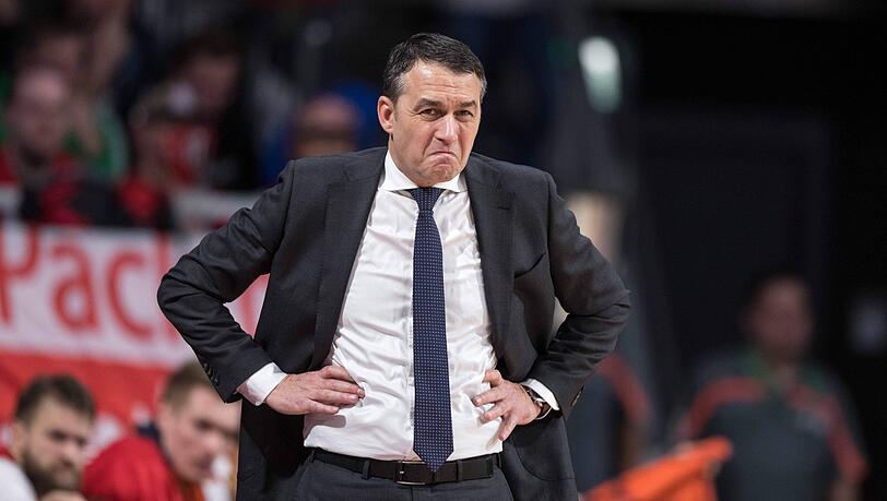 FCBB-Coach Oliver Kostic kann mit dem Abschneiden seiner Mannschaft in der Euroleague nicht zufrieden sein. FCBB-Coach Oliver Kostic kann mit dem Abschneiden seiner Mannschaft in der Euroleague nicht zufrieden sein.
