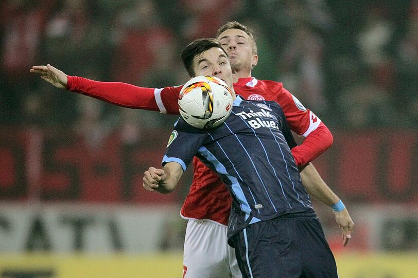 Stefan Mugosa &ndash; Note 3 - Absolut torungefährlich &ndash; bis Bungert am Ball vorbei säbelte und Mugosa sein erstes Tor für die Löwen machte (71.).