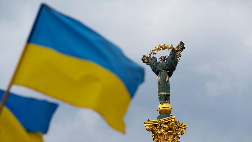 Die Ukraine feiert ihren Unabhängigkeitstag - genau dreieinhalb Jahre nach Beginn der russischen Invasion. Die Ukraine feiert ihren Unabhängigkeitstag - genau dreieinhalb Jahre nach Beginn der russischen Invasion.