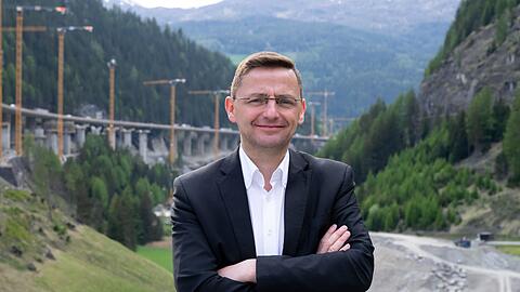 B&uuml;rgermeister Karl M&uuml;hlsteiger erhofft sich von der Demonstration ein europaweites Signal gegen die Verkehrsflut. (Archivbild)