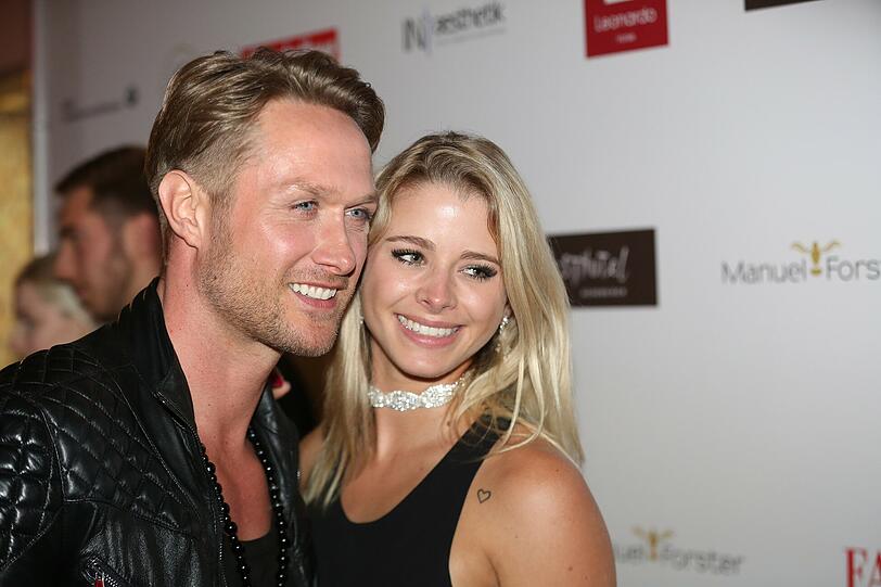 Prominenz durfte bei dem Event natürlich auch nicht fehlen: Nico Schwanz brachte seine Freundin mit zur Secret Fashion Show.