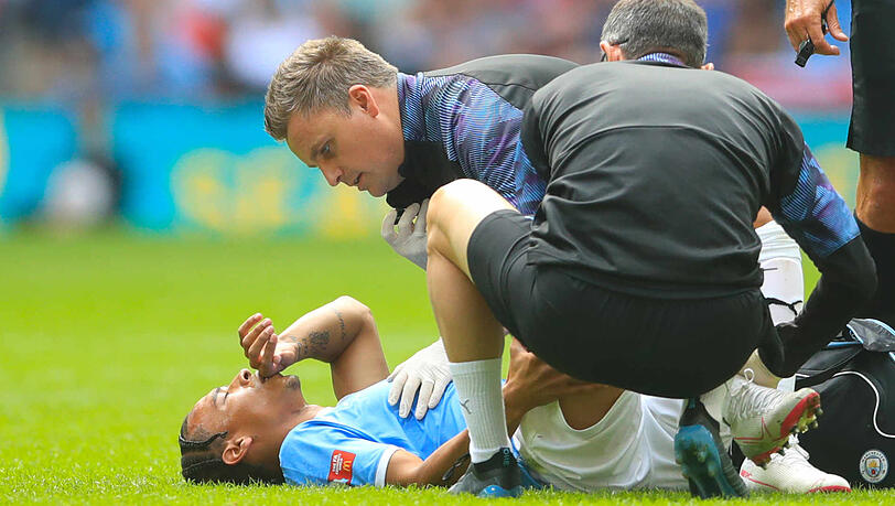 Leroy Sané fällt mit einem Kreuzbandanriss monatelang aus.