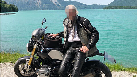 Andreas J. bei einem Ausflug im vergangenen Jahr. Mit seiner BMW 1200 fuhr er nicht nur bei schönem Wetter im Sommer.