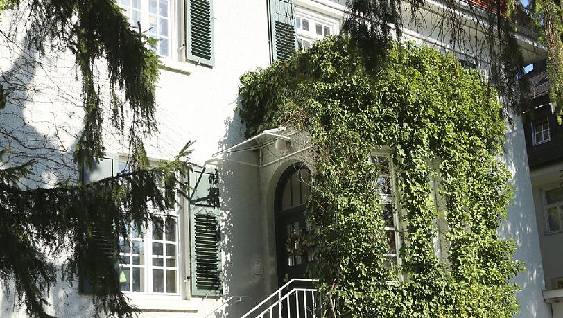 Ein beeindruckender Haus-Eingang in Solln. Ein beeindruckender Haus-Eingang in Solln.