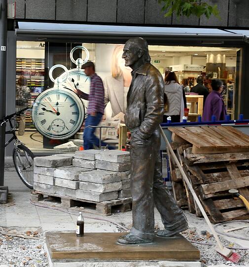 Doch nicht Viktualienmarkt: Sigi Sommer steht wieder an seinem alten Platz