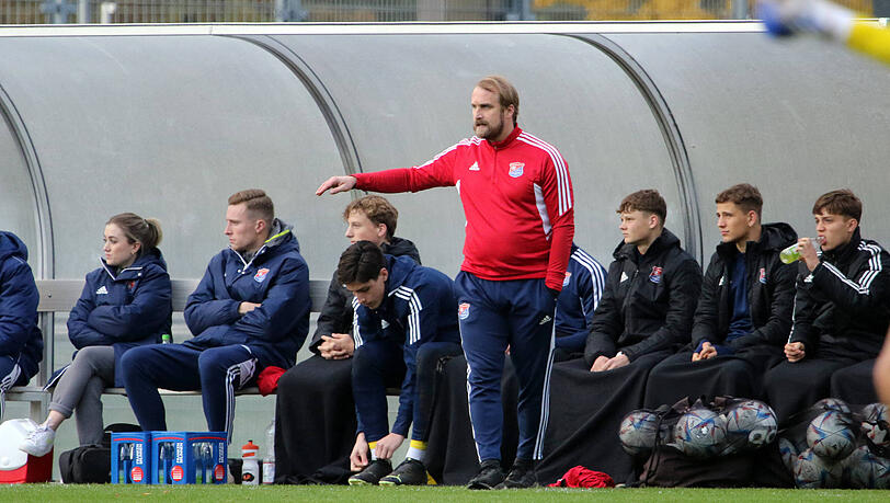Trainer der U17 der SpVgg Unterhaching: Daniel Bierofka.