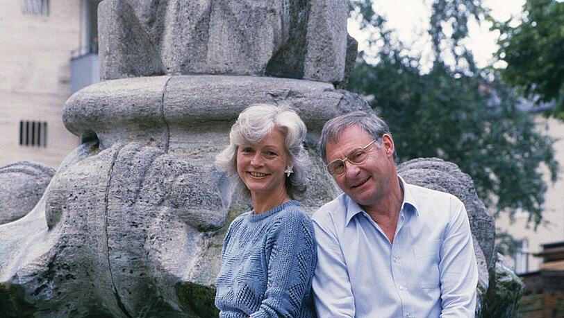 Die Liebe fürs Leben: Rolf Schimpf und Ehefrau und Schauspiel-Kollegin Ilse "Ille" Zielstorff, die im Mai 2015 verstorben ist. Die Liebe fürs Leben: Rolf Schimpf und Ehefrau und Schauspiel-Kollegin Ilse "Ille" Zielstorff, die im Mai 2015 verstorben ist.