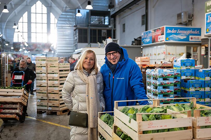 Obsthändlerin Jenny hat sich in der Münchner Großmarkthalle eine Existenz aufgebaut. Obsthändlerin Jenny hat sich in der Münchner Großmarkthalle eine Existenz aufgebaut.