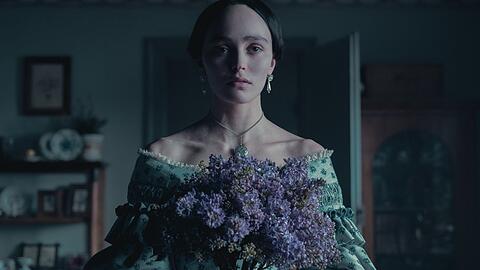 Johnny Depps Tochter Lily-Rose Depp wird in "Nosferatu - Der Untote" vom Vampir Graf Orlok terrorisiert.