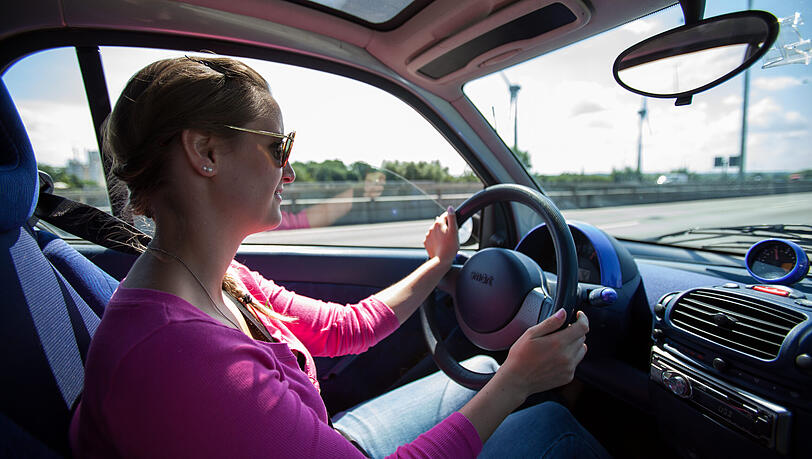 Navigationsdienste begleiten uns fast jeden Tag, sei es mit dem Auto, zu Fuß oder für die Route mit dem Fahrrad. Navigationsdienste begleiten uns fast jeden Tag, sei es mit dem Auto, zu Fuß oder für die Route mit dem Fahrrad.