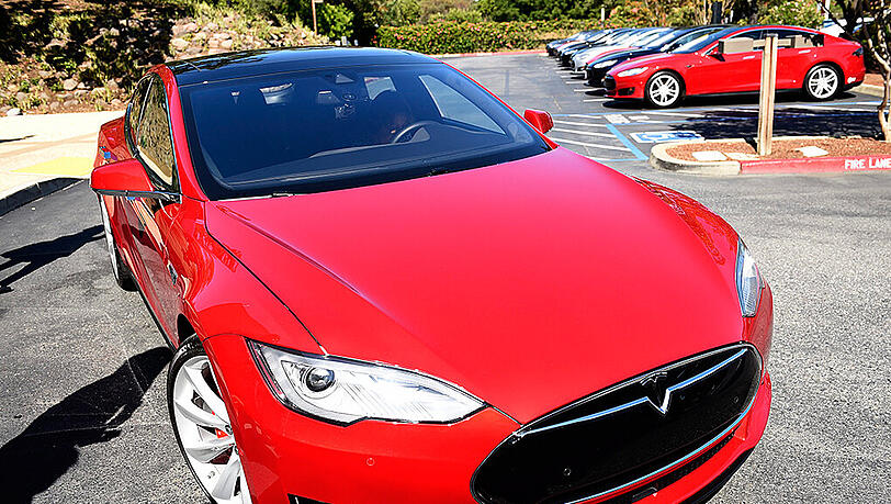 Teslas Fahrassistent "Autopilot" wird nach Unfällen derzeit kritisch beobachtet. Teslas Fahrassistent "Autopilot" wird nach Unfällen derzeit kritisch beobachtet.