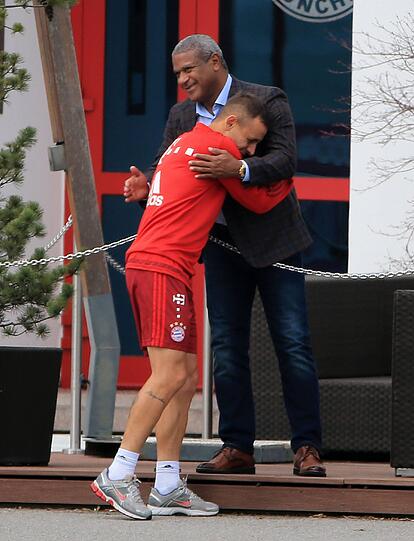 Rafinha freut sich über Besuch.