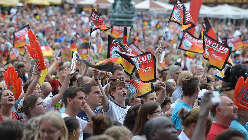 Dem DFB-Team laufen bei Länderspielen die Fans davon. Dem DFB-Team laufen bei Länderspielen die Fans davon.
