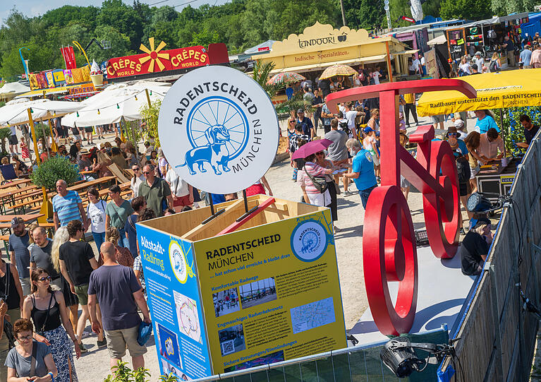 Der "Radentscheid" sammelt Unterschriften auf dem Festival.