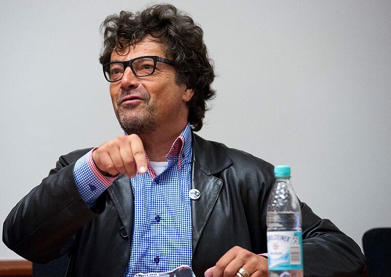 Diether Dehm (Die Linke), 30 000 bis 60 000 €, Gesamtplatz 60.