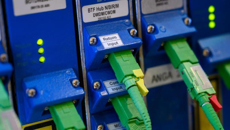 Telekom und Vodafone registrieren zurzeit "keine deutliche Steigerung des Datenverkehrs in den Netzen".