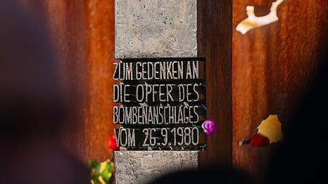 Wiesn-Einzug: OB Krause m&ouml;chte am Erinnerungsort f&uuml;r die Attentat-Opfer von 1980 einen Halt einlegen. (Archivbild)