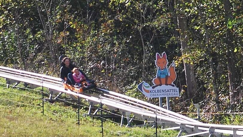 Macht Großen genau so viel Spaß wie Kleinen: Der Alpine Coaster. Macht Großen genau so viel Spaß wie Kleinen: Der Alpine Coaster.