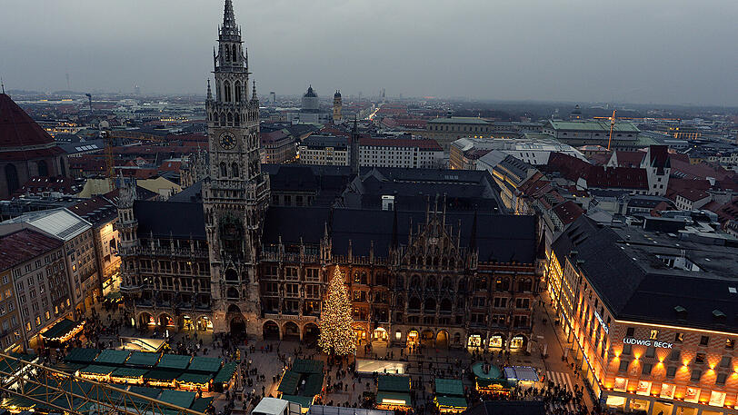 Auf den Münchner Christkindlmärkten ist die Polizeipräsenz erhöht worden.