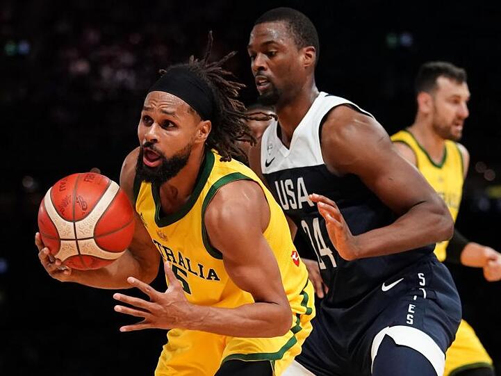 Der Australier Patty Mills (l) zeigte gegen das US-Team eine starke Leistung.