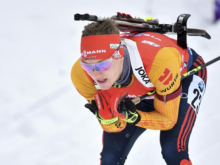 Biathlet Benedikt Doll wird am Samstag verfolgt werden.