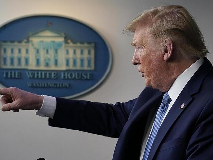 Donald Trump bei einer Pressekonferenz mit der Coronavirus-Task Force im Weißen Haus.