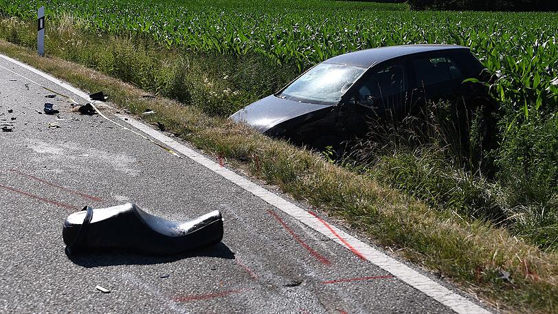 Eine 52-jährige Bikerin musste diesen Frontal-Crash mit dem Leben bezahlen.
