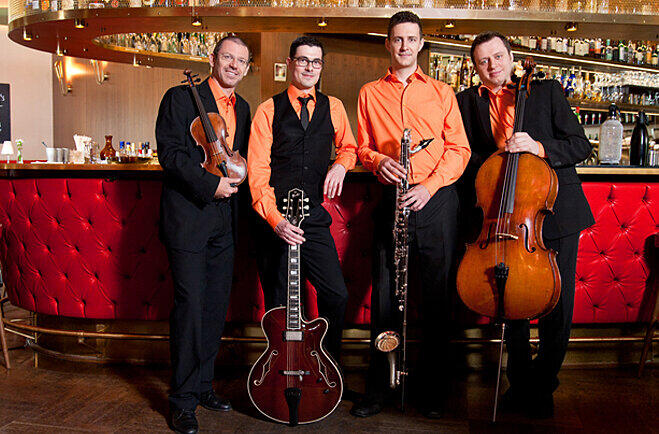 Passo Avanti: Violine, Gitarre, Klarinette und Violoncello.
