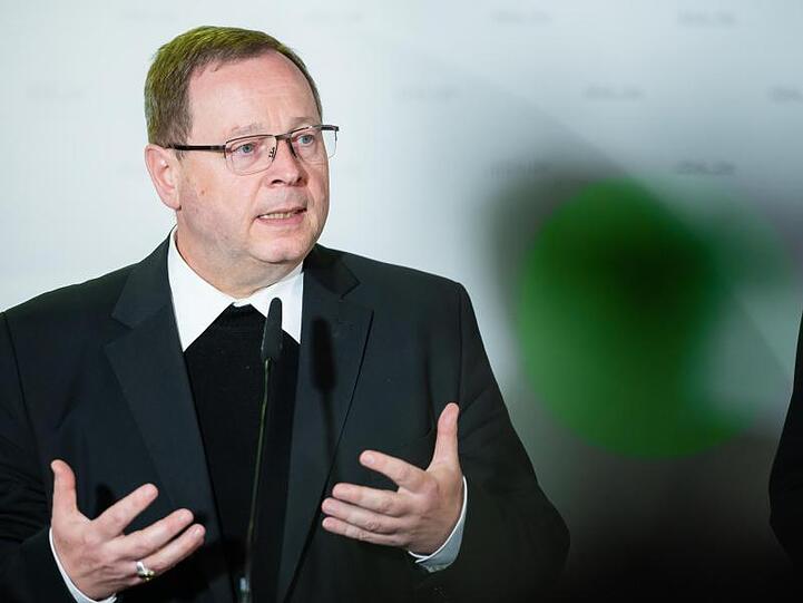 Bischof Georg Bätzing: "Nehmen unsere institutionelle Verantwortung noch einmal deutlicher wahr.".