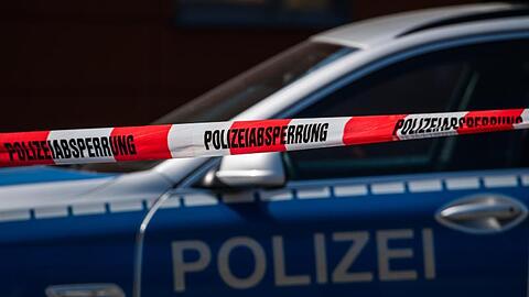 Die Polizei konnte die Frau in ihrer Wohnung festnehmen. (Symbolbild)