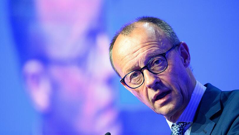 "Die Bundesregierung tut nicht das, was der Bundestag beschlossen hat: nämlich schwere Waffen zu liefern": Friedrich Merz.