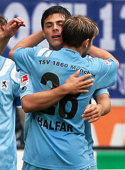 DANIEL HALFAR: Spielte sich immer wieder frei, ließ aber die gewünschte Präzision bei den finalen Pässen vermissen. Als es einmal klappte, stand es aber gleich 3:0. Note 3