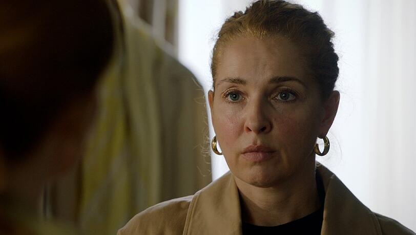 Maria Wedig als Nina verabschiedet sich in "GZSZ" auf dramatische Weise. Maria Wedig als Nina verabschiedet sich in "GZSZ" auf dramatische Weise.