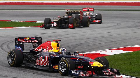 Sebastian Vettel auf der Fahrt zum Sieg in Malaysia.