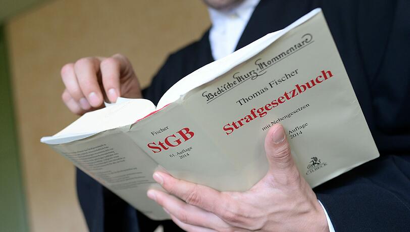 Das Münchner Amtsgericht entschied, dass eine grobe Beleidigung zur fristlosen Kündigung einer Wohnung berechtigen kann.(Symbolbild) Das Münchner Amtsgericht entschied, dass eine grobe Beleidigung zur fristlosen Kündigung einer Wohnung berechtigen kann.(Symbolbild)