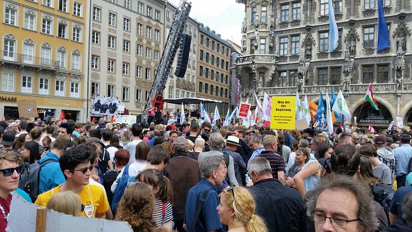 Riesen-Auflauf bei der "noPAG"-Demo in München. Klicken Sie sich durch die Bilder.