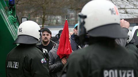 Bei der Bagida-Demo am 16.03. kam es zu insgesamt drei Festnahmen. (Archivbild)