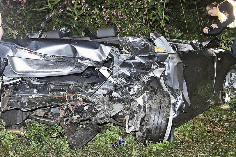 Die Bilder von der Unfallstelle auf der B13.
