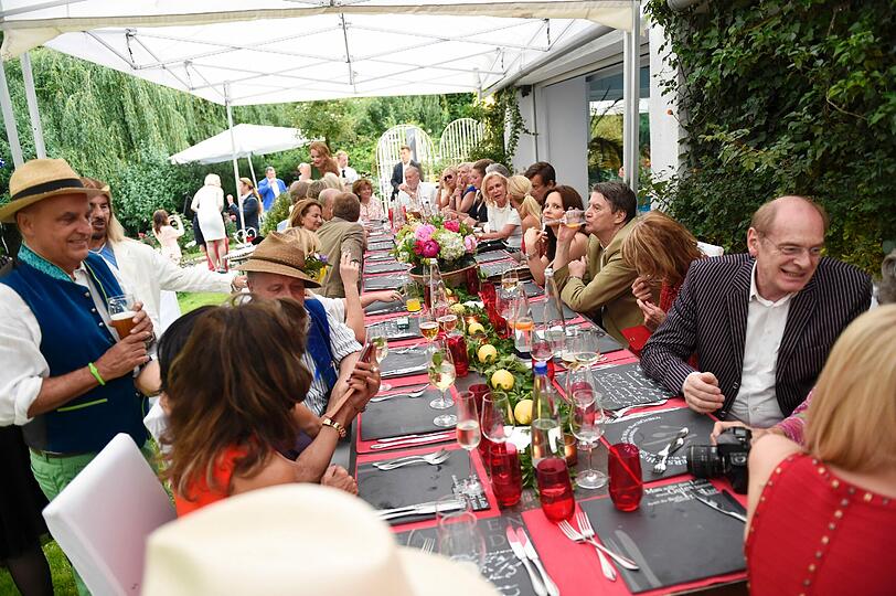 Die noble Tafel: Ulrike Hübner und ihre Geburtstagsparty