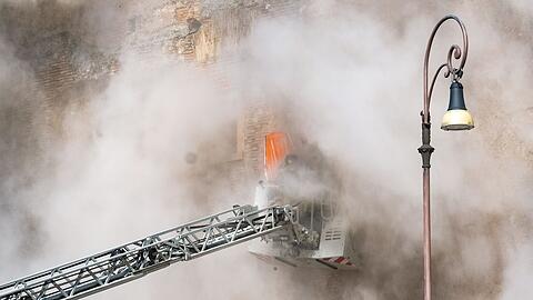 In Rom sind Teile eines mittelalterlichen Turms eingestürzt.